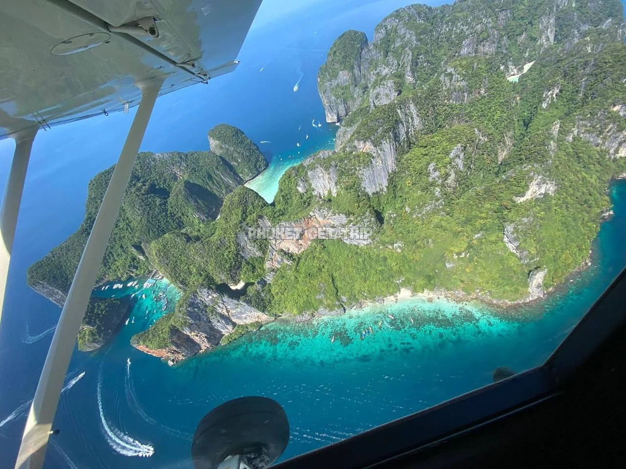 Полет на самолете над Пхукетом и островами