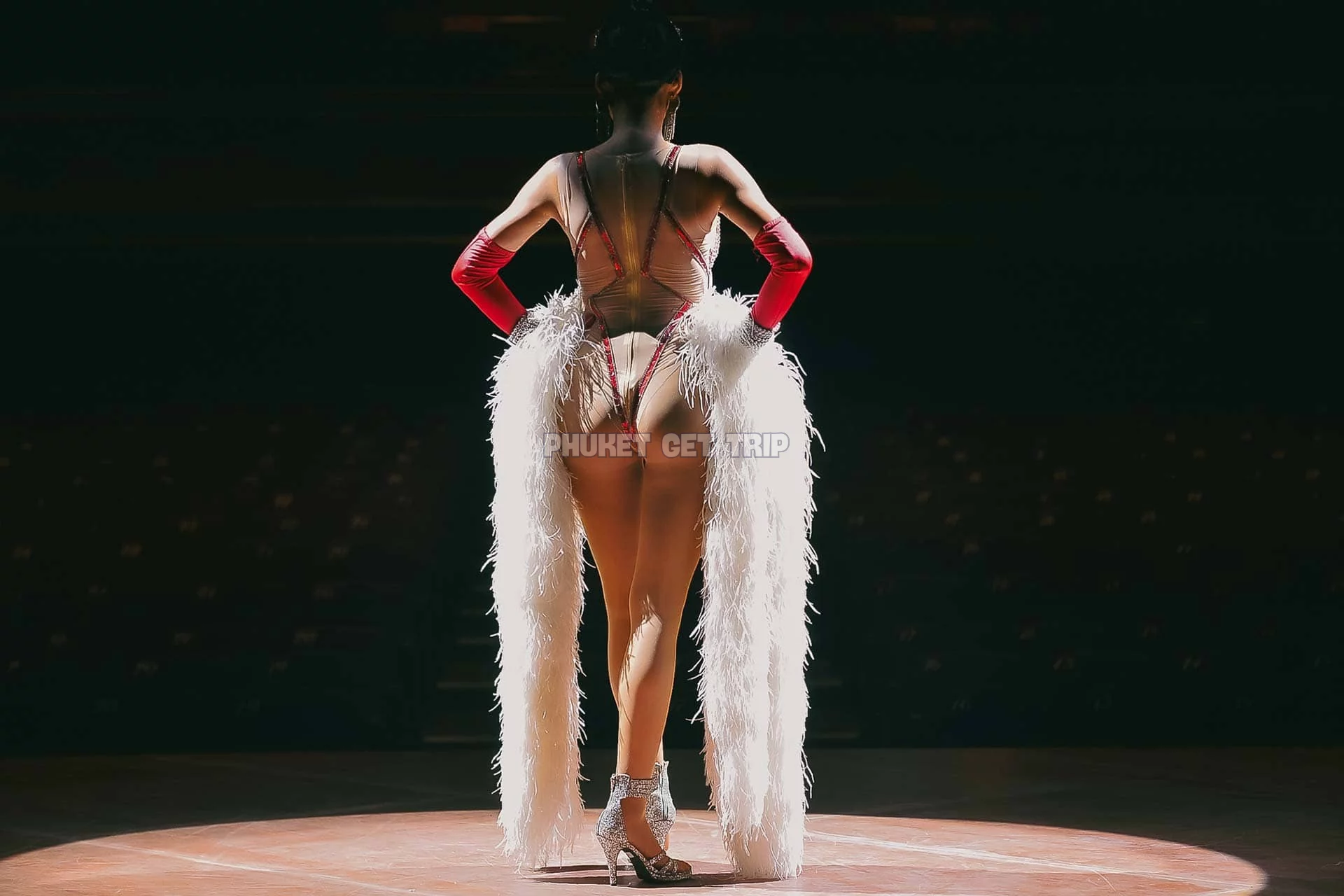 Шоу Трансвеститов Саймон Кабаре на Пхукете